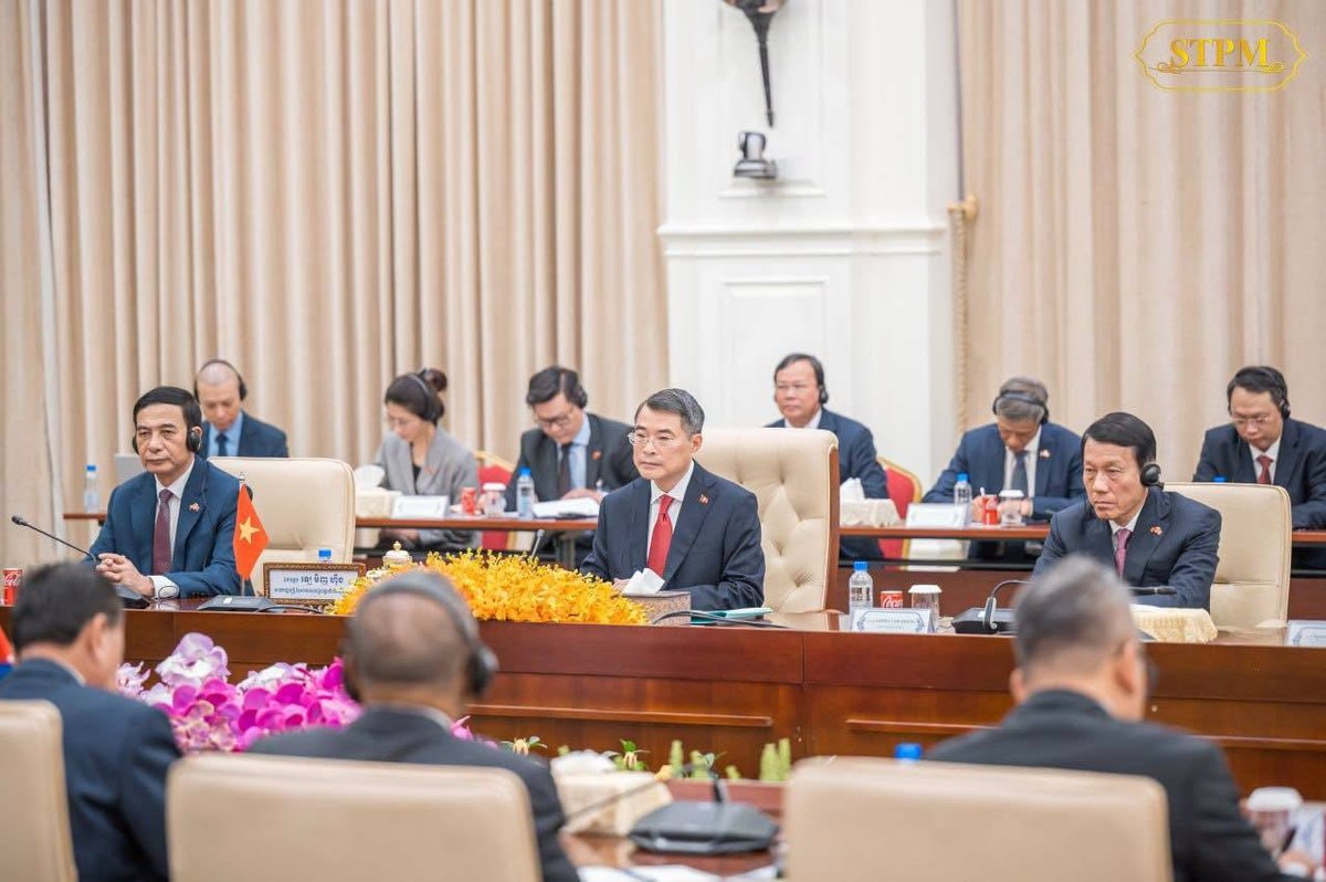 洪玛奈与越南总理举行双边会谈 探讨深化合作