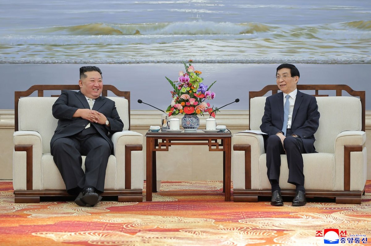 朝鲜领导人访问中国出席跨境大桥落成仪式