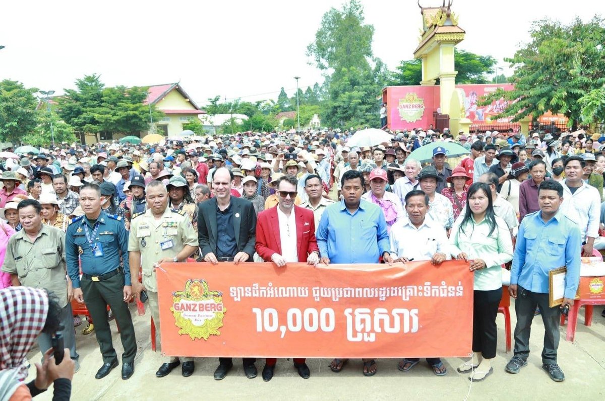 Ganzberg公司向马德望省受灾家庭捐赠物资