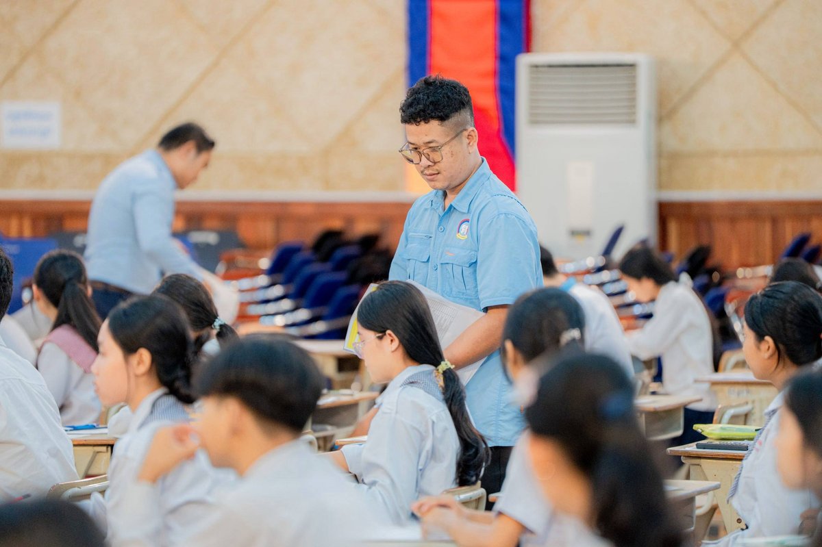新加坡数学挑战赛在贡布省举行 吸引众多学生参赛