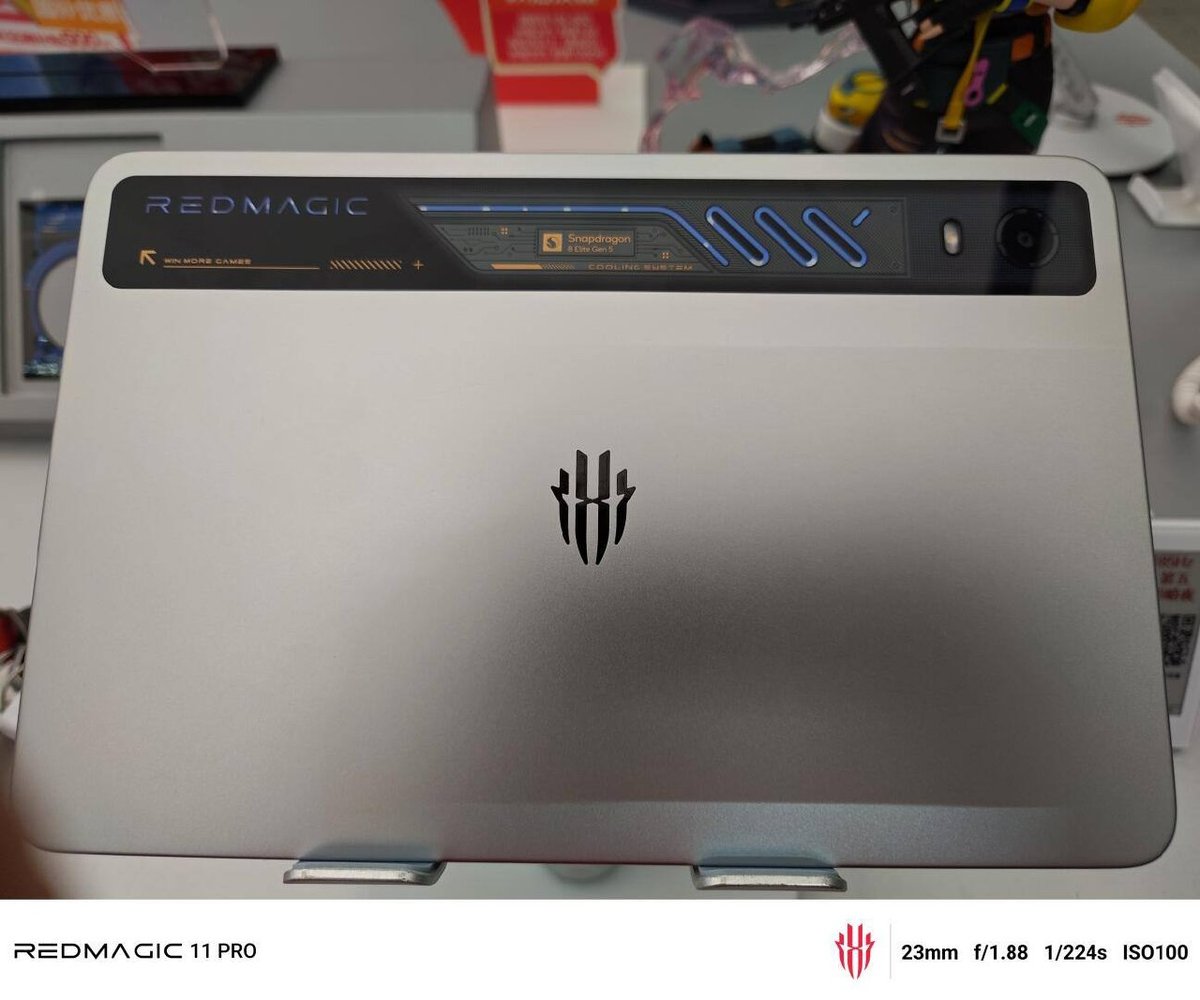 红魔Astra 2游戏手机上市 搭载骁龙8 Elite 售价