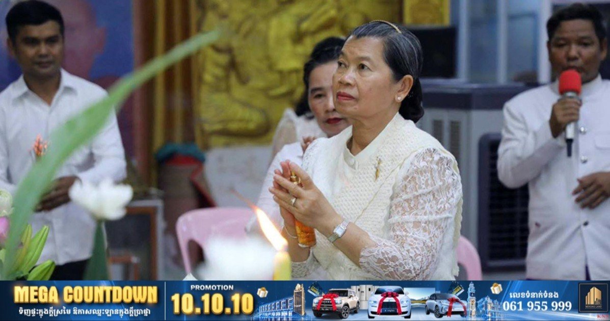 柬埔寨高层出席亡人节祭祀 祈福国泰民安