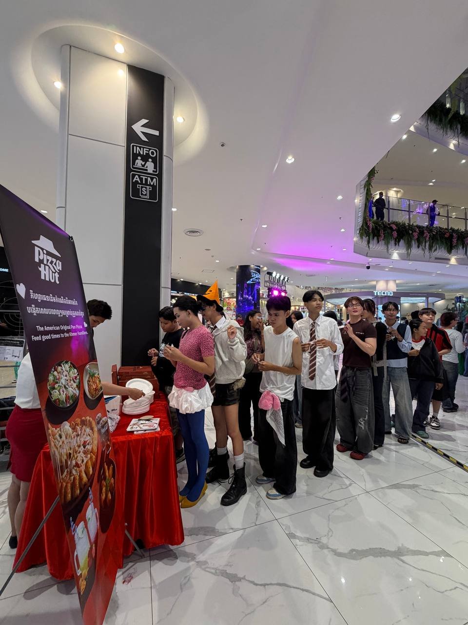 必胜客柬埔寨赞助舞蹈赛 10月25日永旺3商场落地