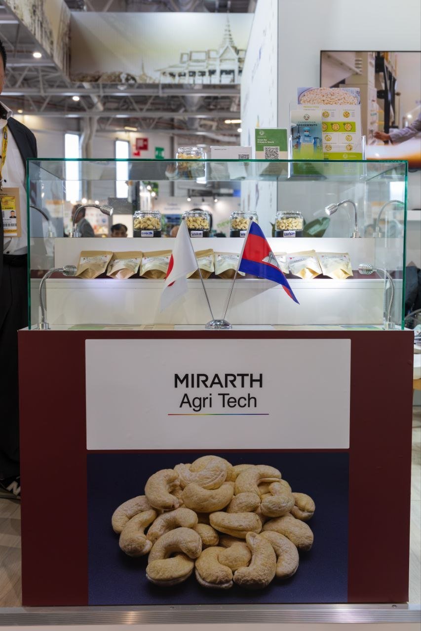 柬埔寨农业部官员出席在法国巴黎举行的SIAL国际食品展,并为