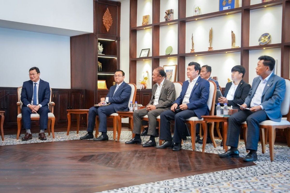 农业部部长会见FAO代表 探讨柬埔寨农业合作