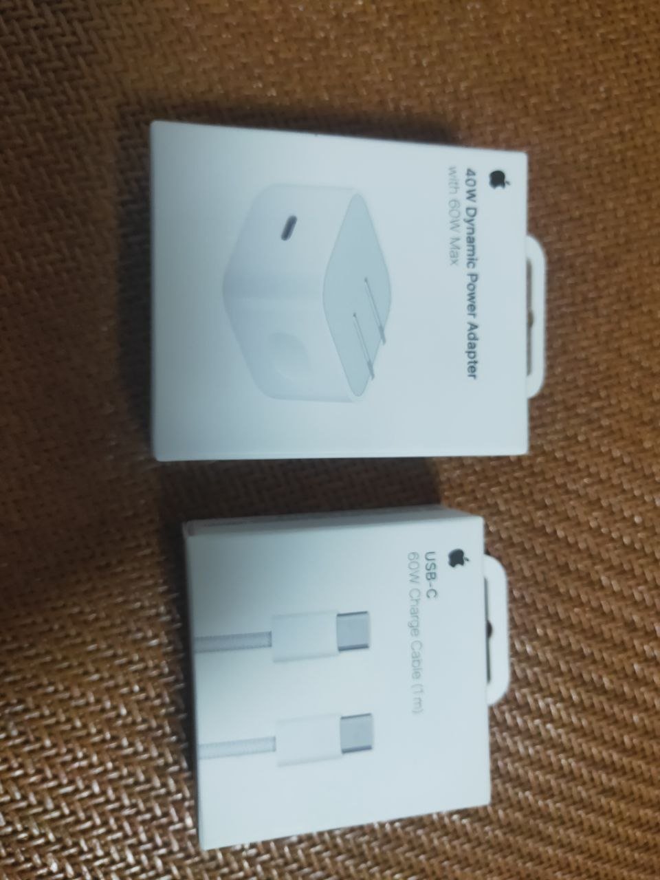 全新苹果C口充电器套装转让 $40