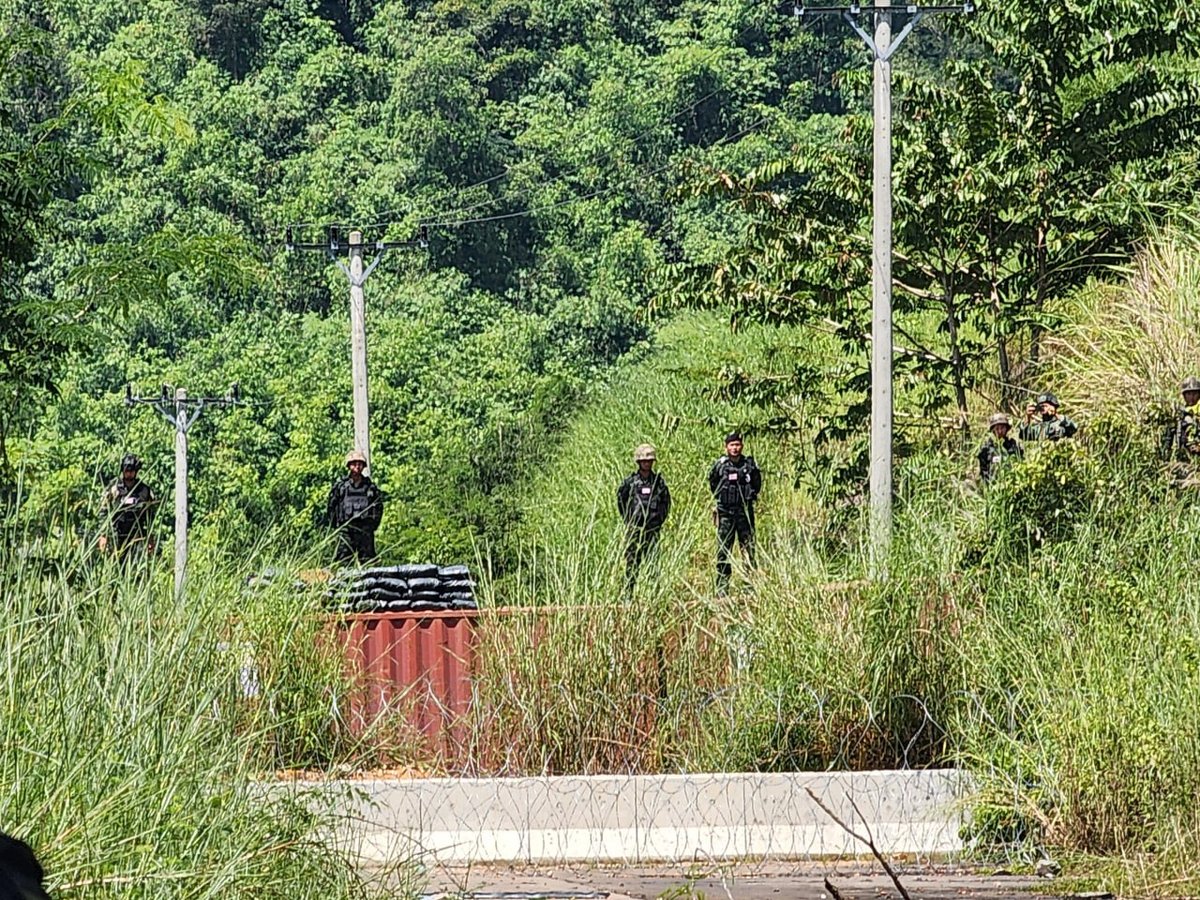 柬埔寨联络组协助东盟观察团对柬泰边境安瑟地区进行实地考察,旨