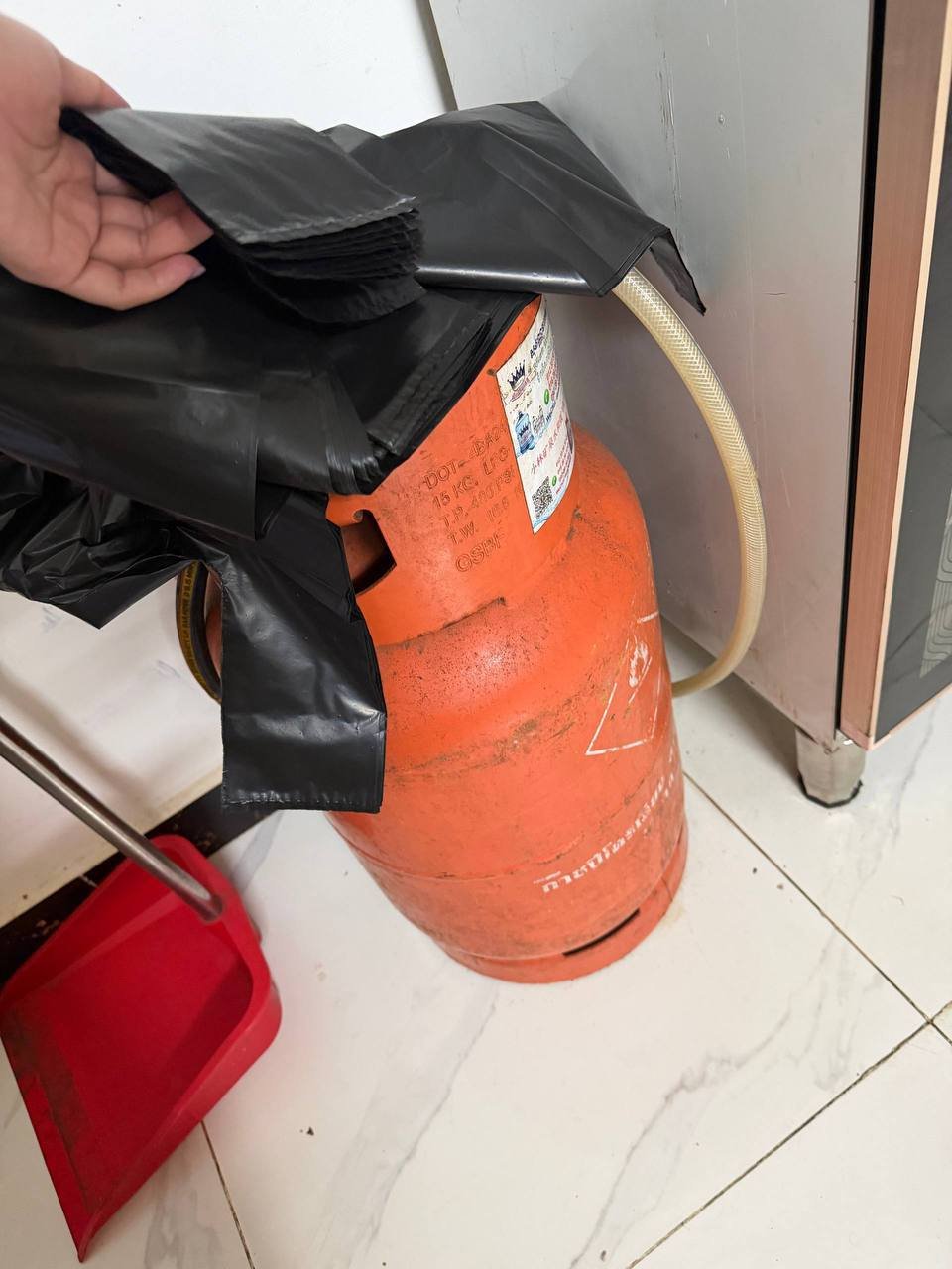 西港金材5转让二手家电 电视床垫风扇等