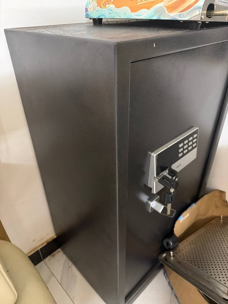 西港金材5转让二手家电 电视床垫风扇等