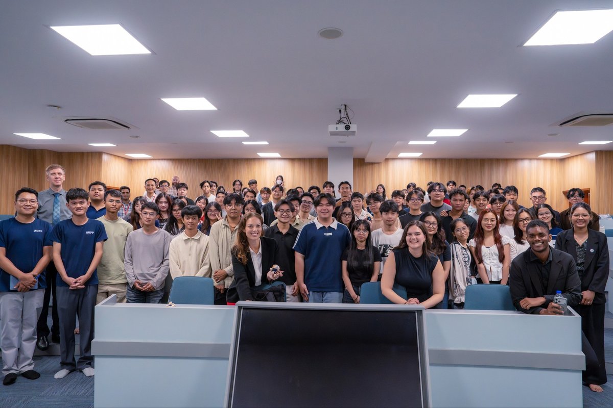 金边美国大学与哥伦比亚大学合作推出4+1硕士项目