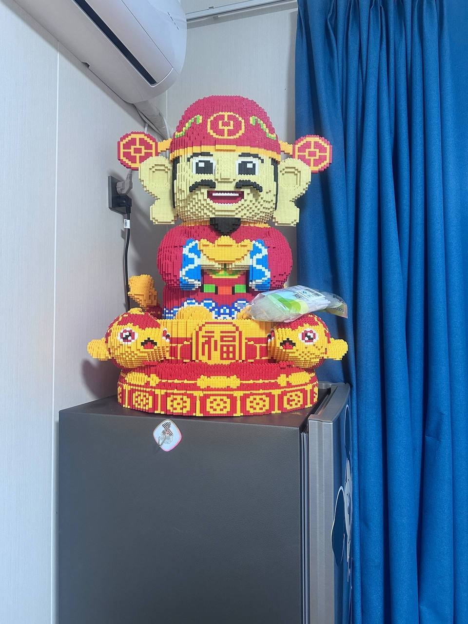 西港手工拼装乐高模型转让 纯手工制作高度超一米