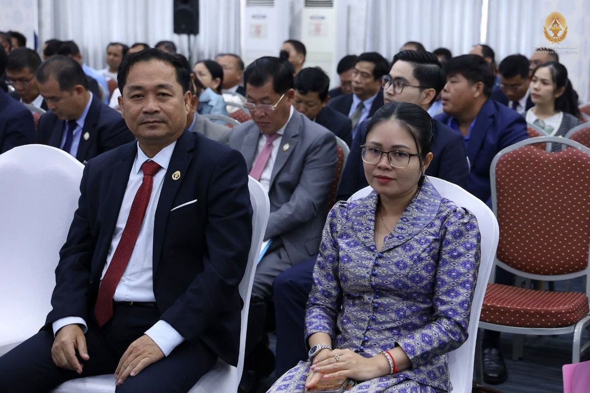 卫生部部长秦拉与公务员部国务秘书共同主持研讨会，宣传《医疗人