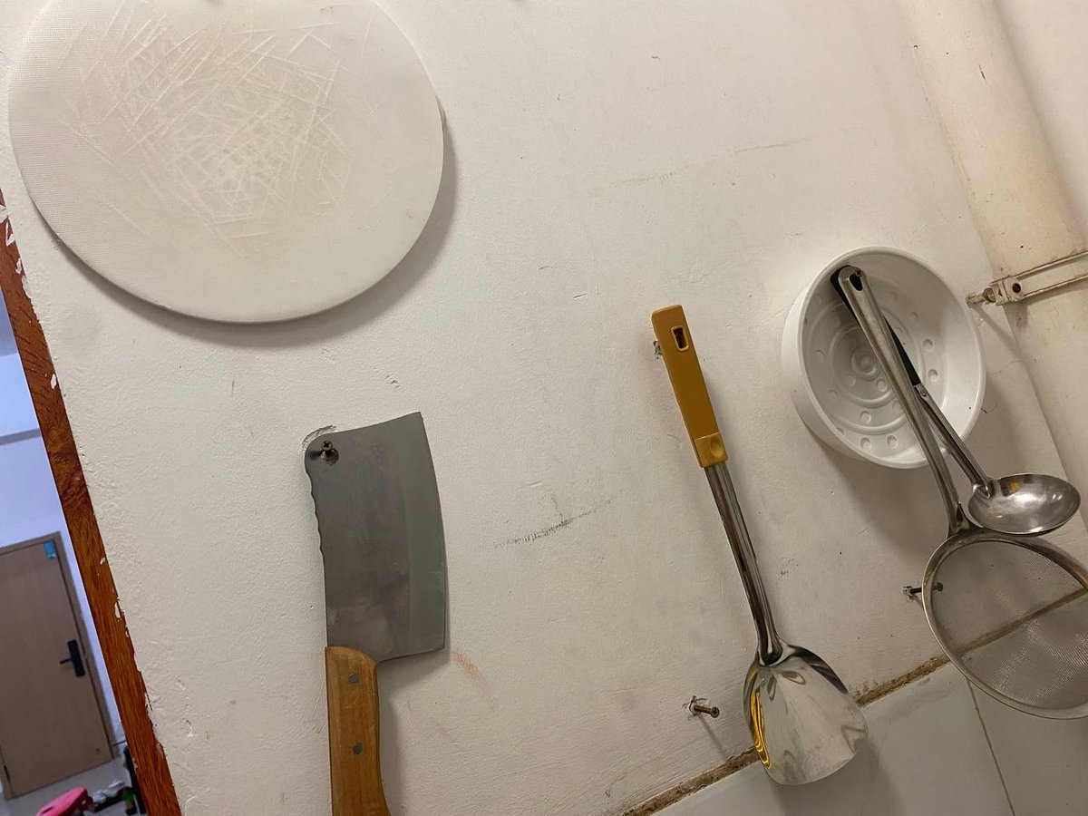 西港星际附近有住户打包转让全套厨房小家电,含电炖锅