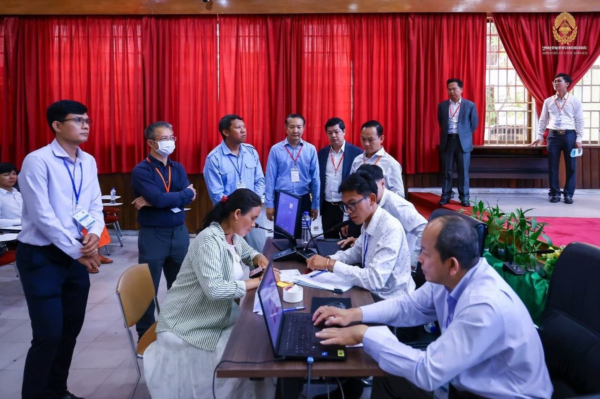 洪玛尼监督小学教师岗位分配 确保流程透明公正