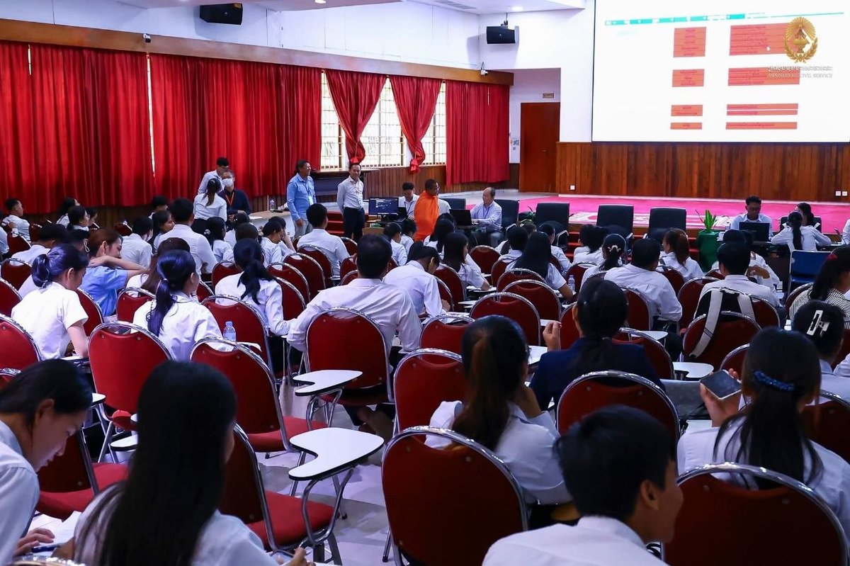 洪玛尼监督小学教师岗位分配 确保流程透明公正