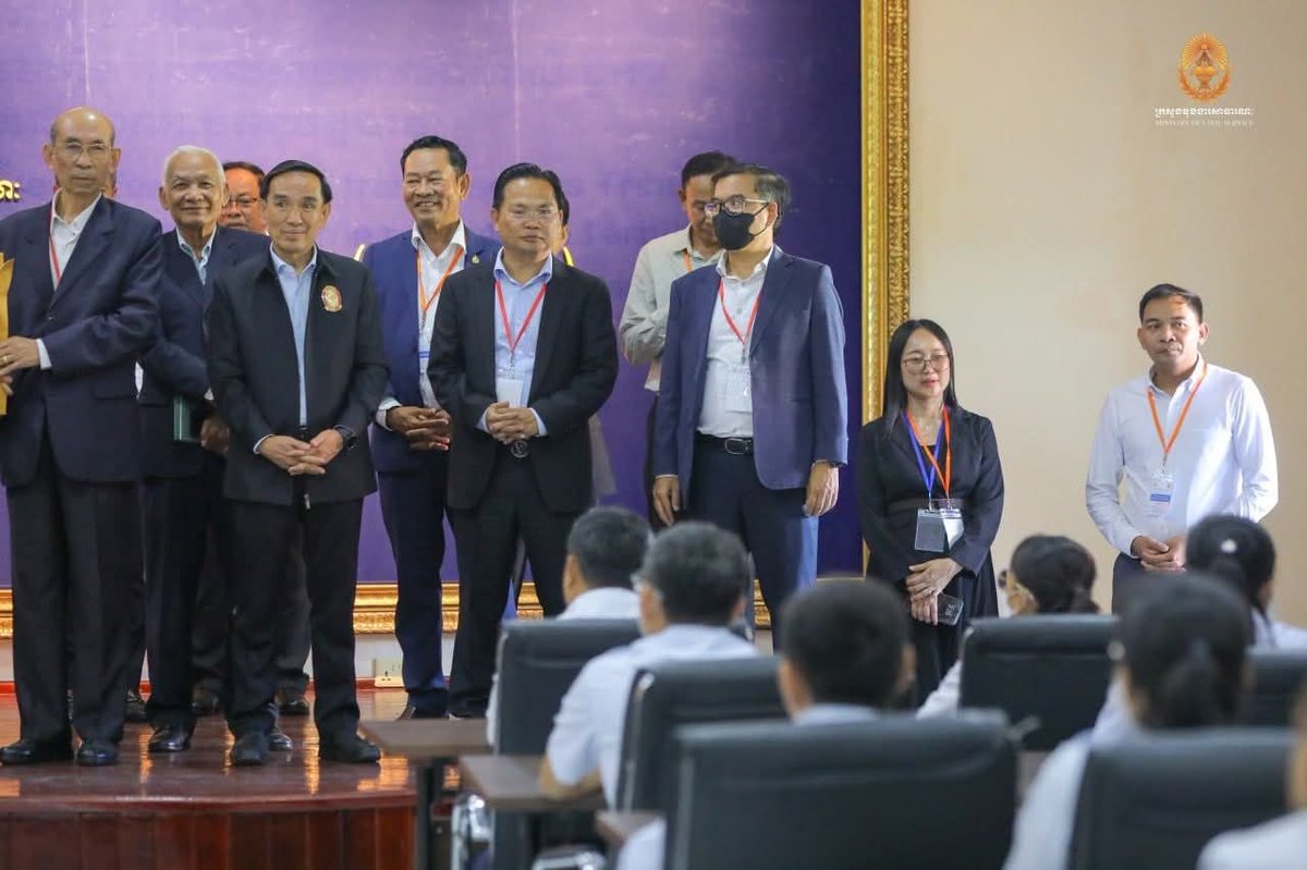 柬埔寨教师内部调动考试启动 旨在优化金边师资