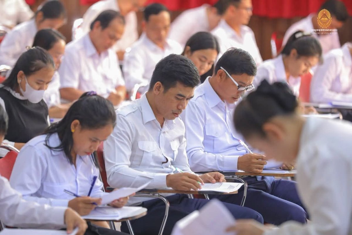 柬埔寨教师内部调动考试启动 旨在优化金边师资