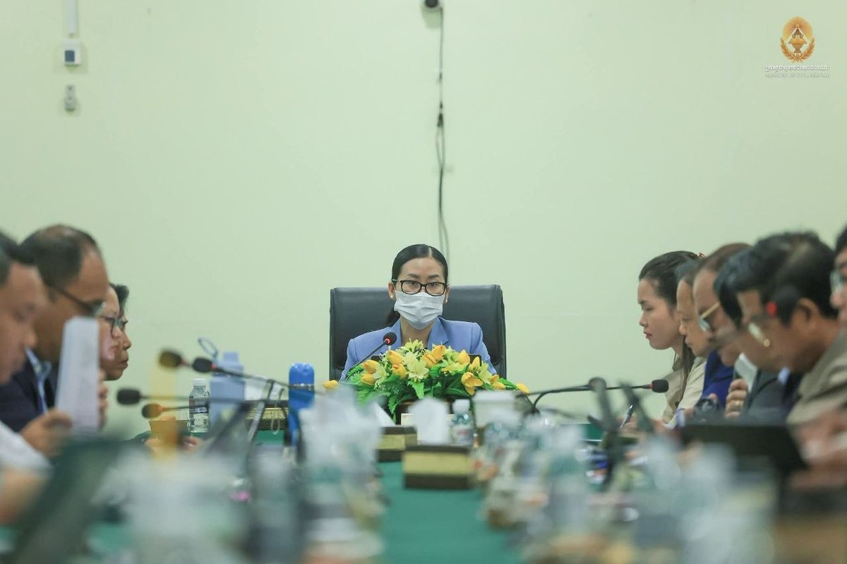 柬埔寨公务员部与农业部讨论职能调整与机构改革