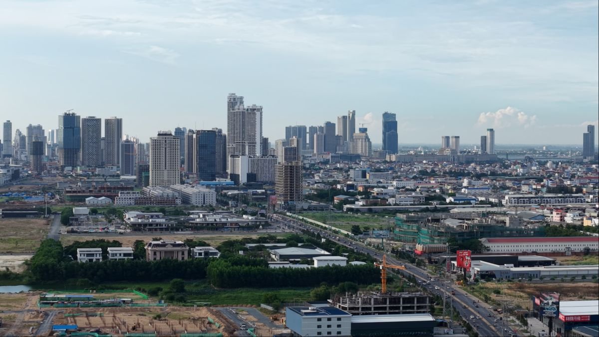 世行报告称柬埔寨房地产风险加剧 银行信贷收紧