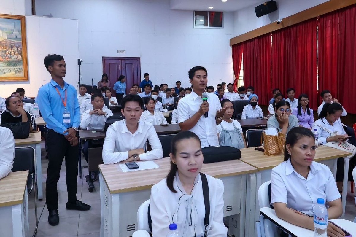 金边公立学校教师岗位分配工作今日持续进行