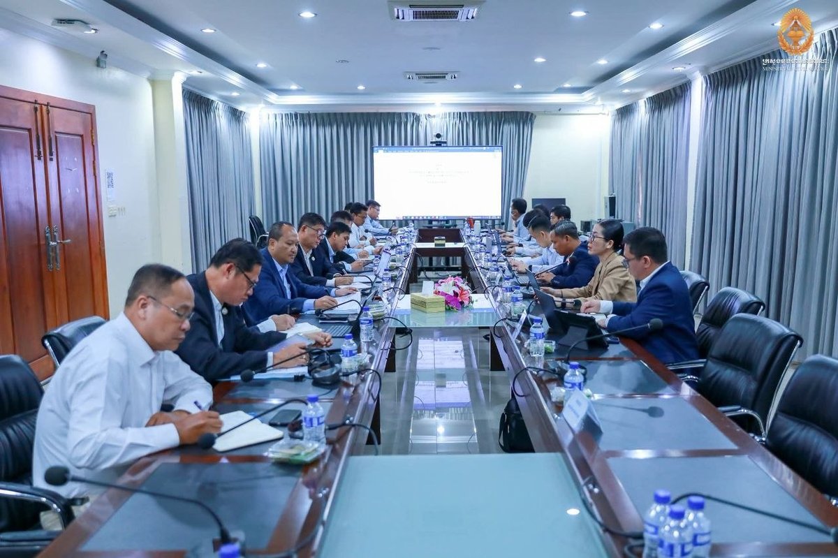 公共职能部与卫生部磋商内部结构调整 优化行政效率