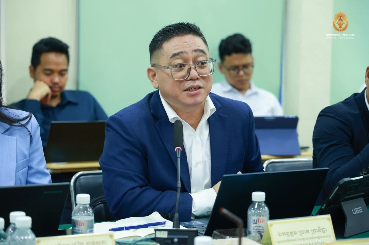 公务员部与新闻部讨论部门结构优化 提升行政效率