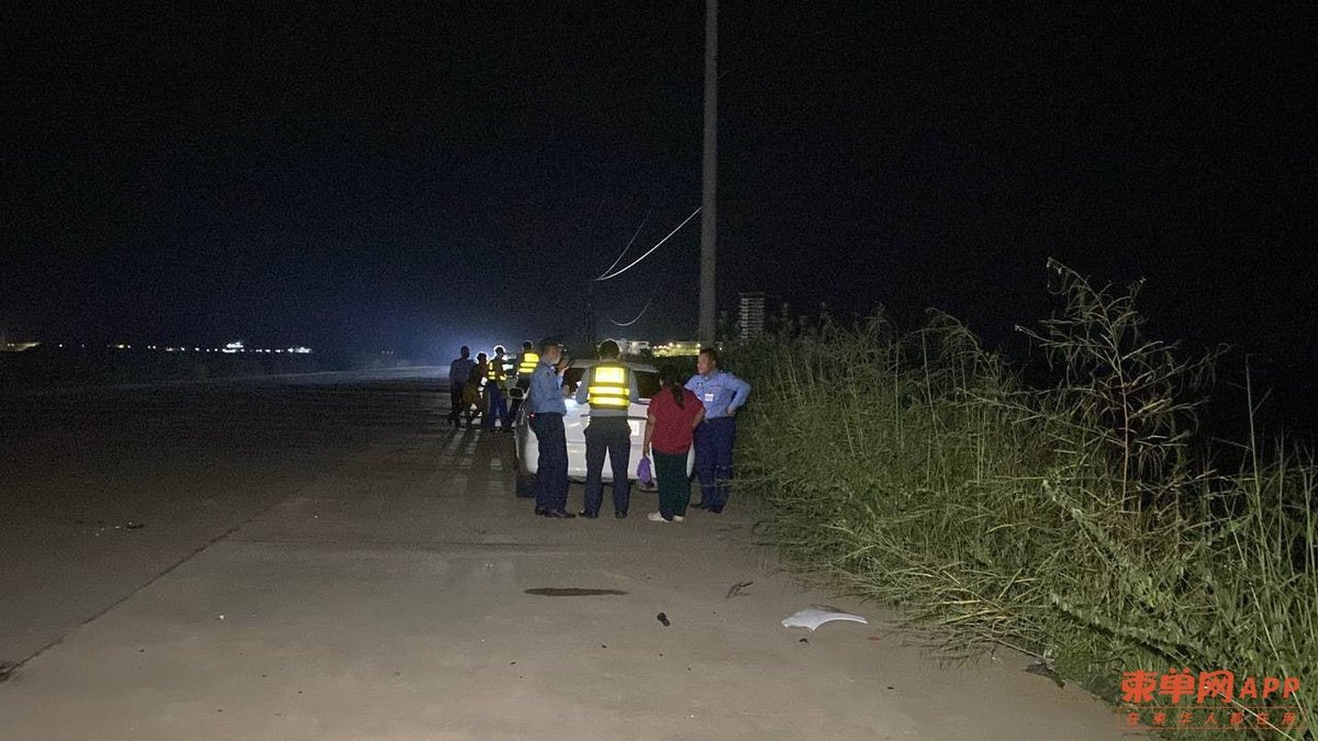 金边水净华路虎撞死骑手逃逸 车主为女网红