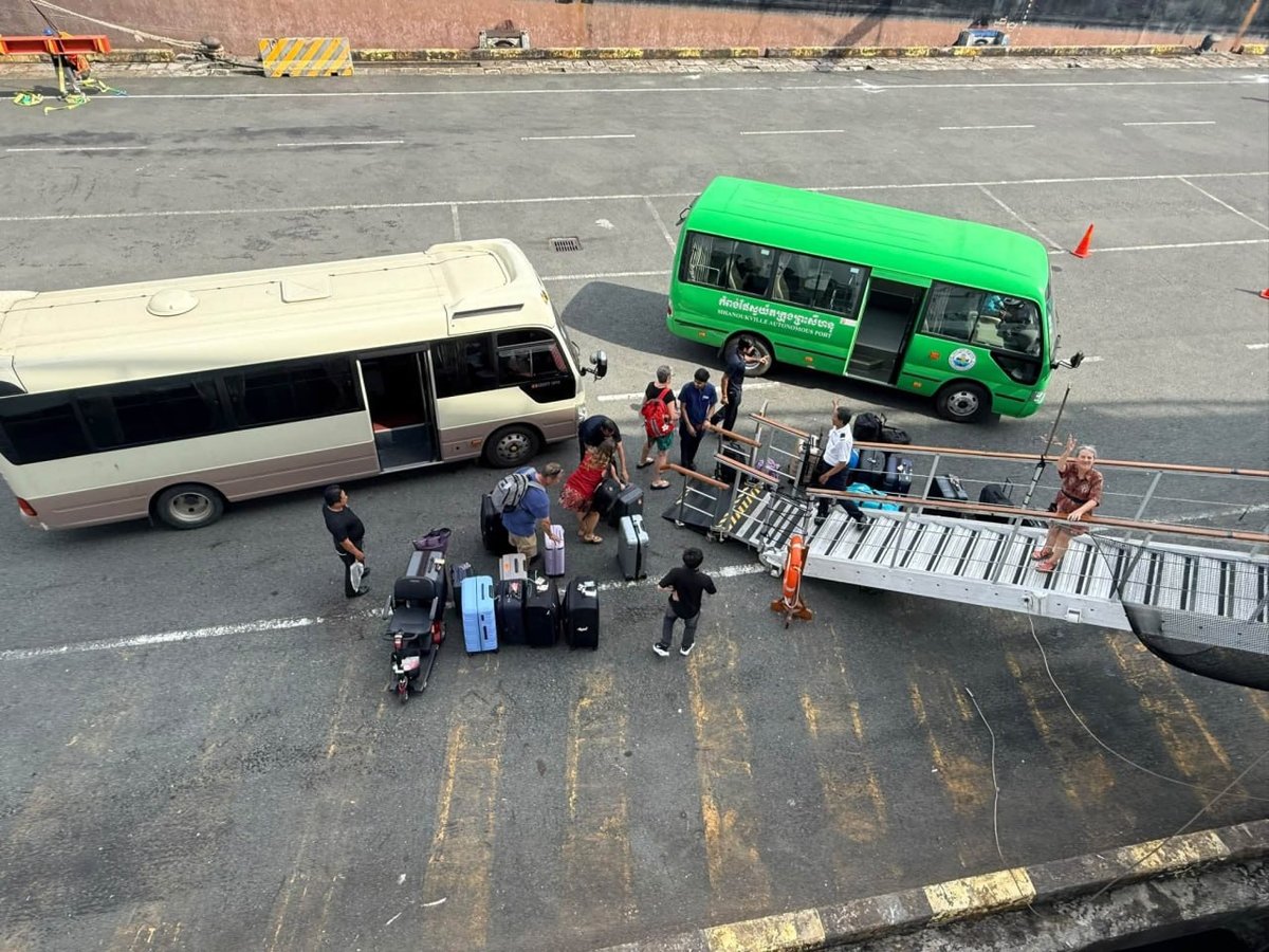奥德赛号邮轮柬埔寨停运 燃油涨3倍 203名乘客离船