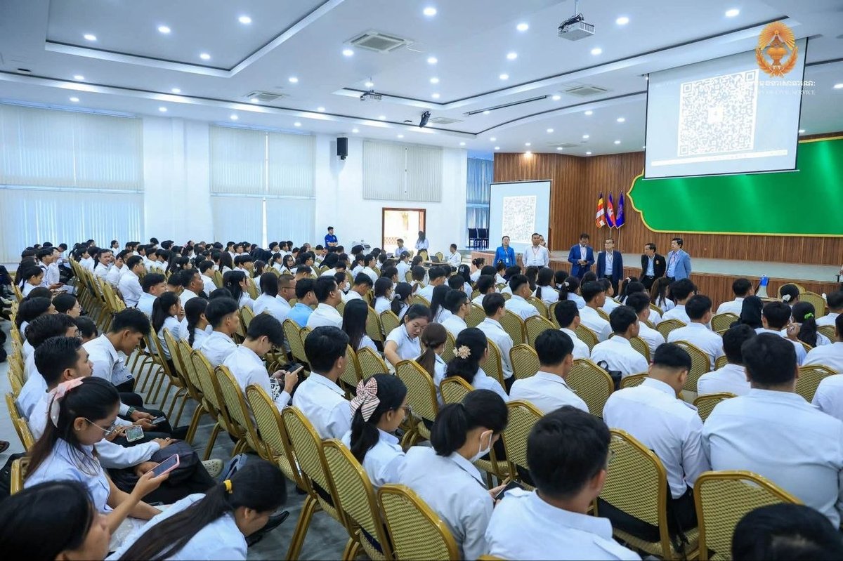 公务员事务部今日分配高中合同制教师岗位 现场选校