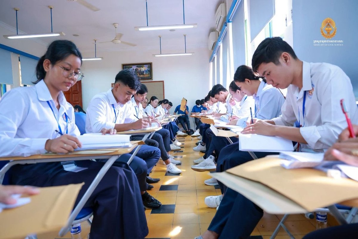 柬埔寨小学教师招聘考试 集中阅卷进入第2天