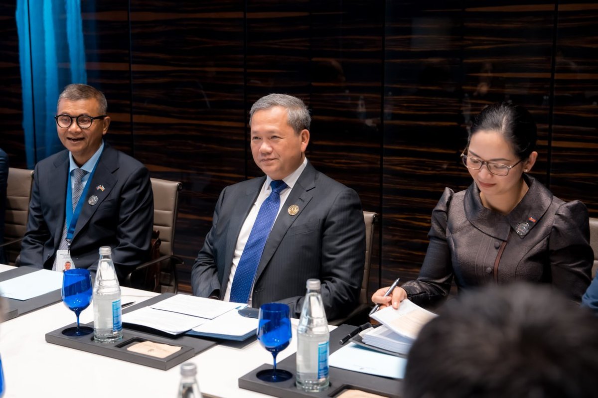 洪玛奈在阿塞拜疆会晤以色列总统 参与CICA峰会