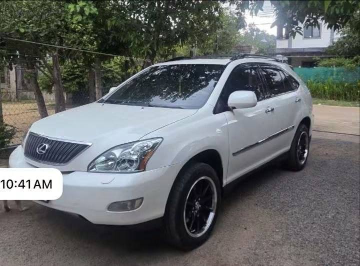 暹粒转让2004年款Lexus RX330 售价$19200