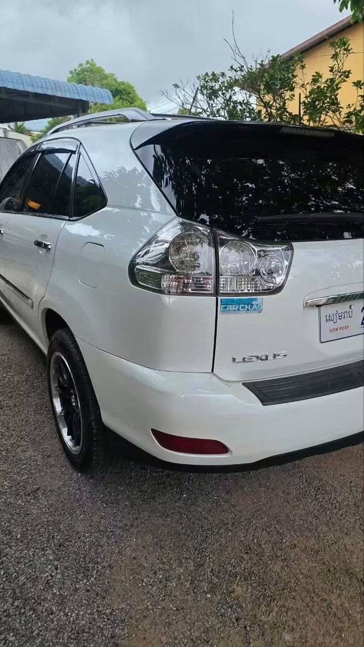 暹粒转让2004年款Lexus RX330 售价$19200