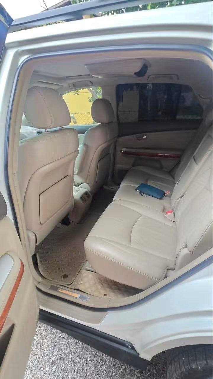 暹粒转让2004年款Lexus RX330 售价$19200