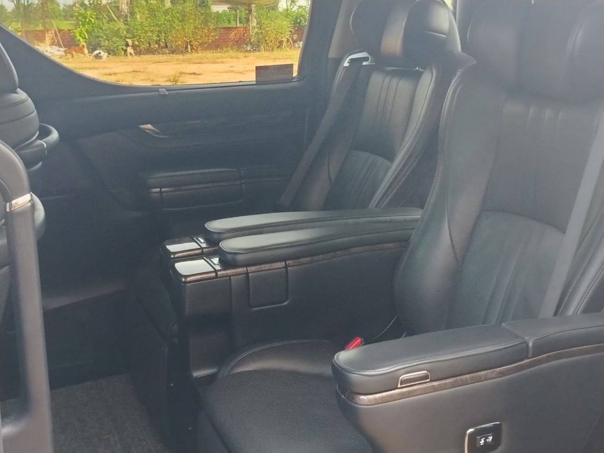暹粒转让2020年丰田Alphard 售价$49500