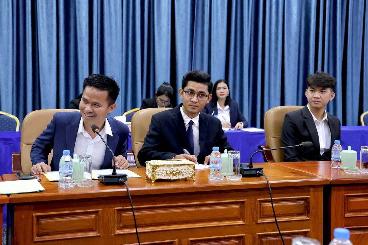 柬埔寨海外留学生联合会获参议院官员接见 探讨人才培养