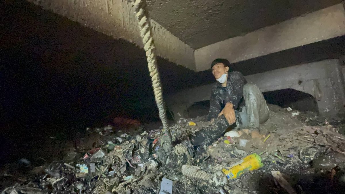 金边波森芷区清理排水系统 解决垃圾堵塞问题