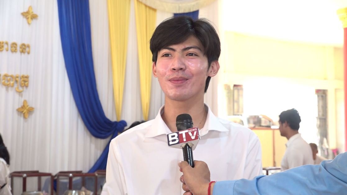 柬埔寨各地举行亡人节第七天宗教仪式