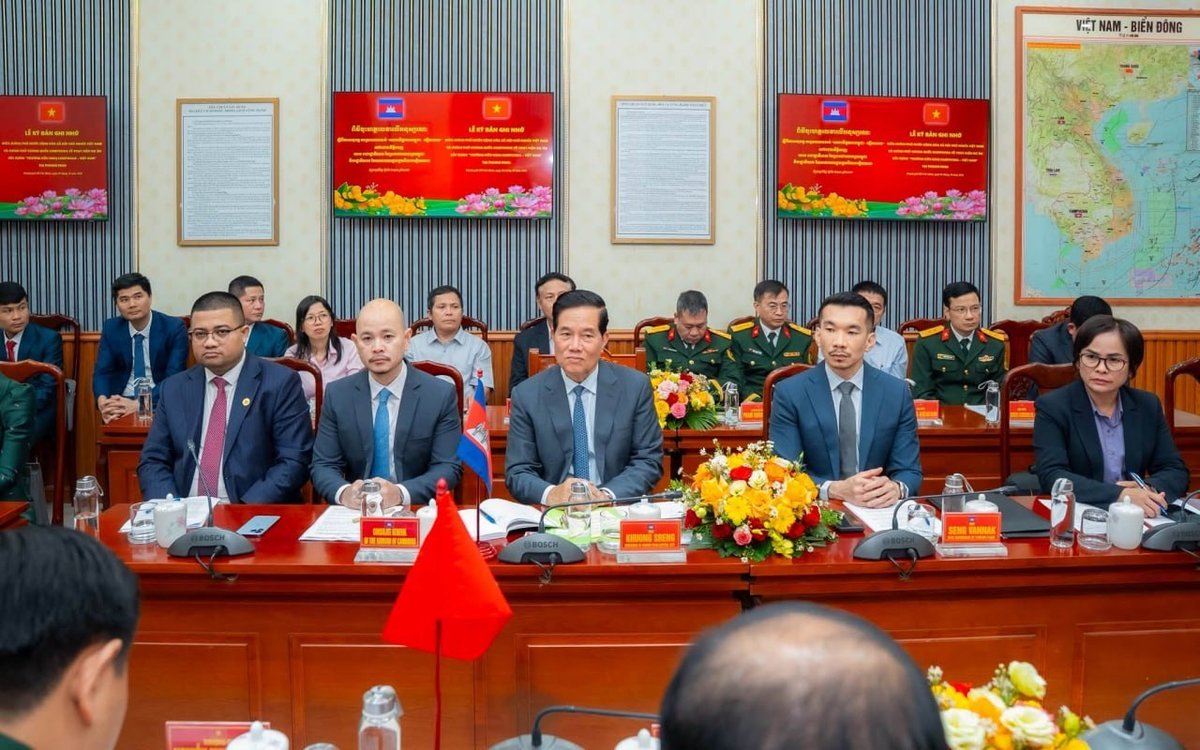 柬埔寨与越南签署协议 共同建设柬越友谊学校