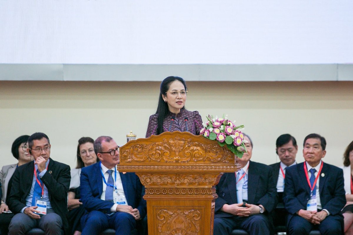 洪玛奈夫人敦促柬埔寨健康科学大学强化技能与职业道德