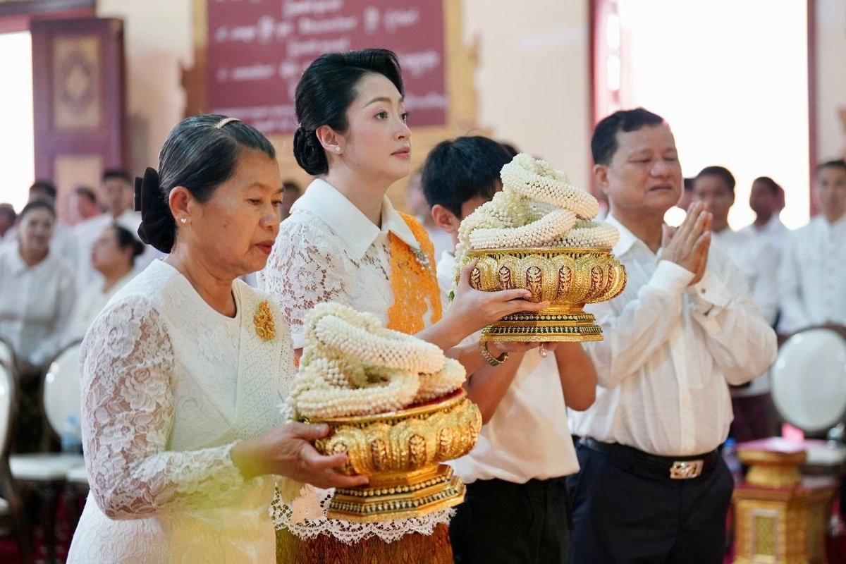 棉森婉出席波通寺亡人节诵经仪式 祈求国泰民安