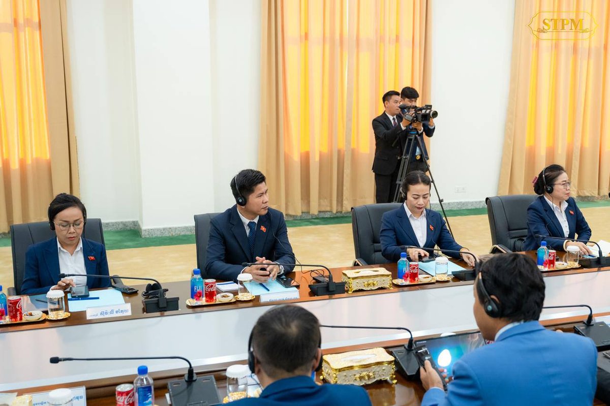 洪玛奈总理会见老挝青年代表团 探讨双边合作