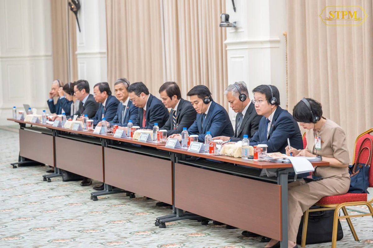 柬越总理和平大厦举行双边会谈 深化经贸合作
