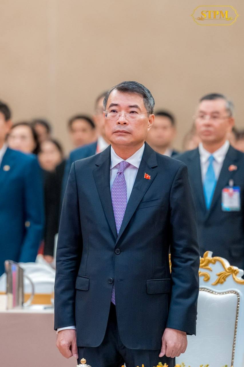 柬越商业论坛金边召开 两国总理共商经贸合作