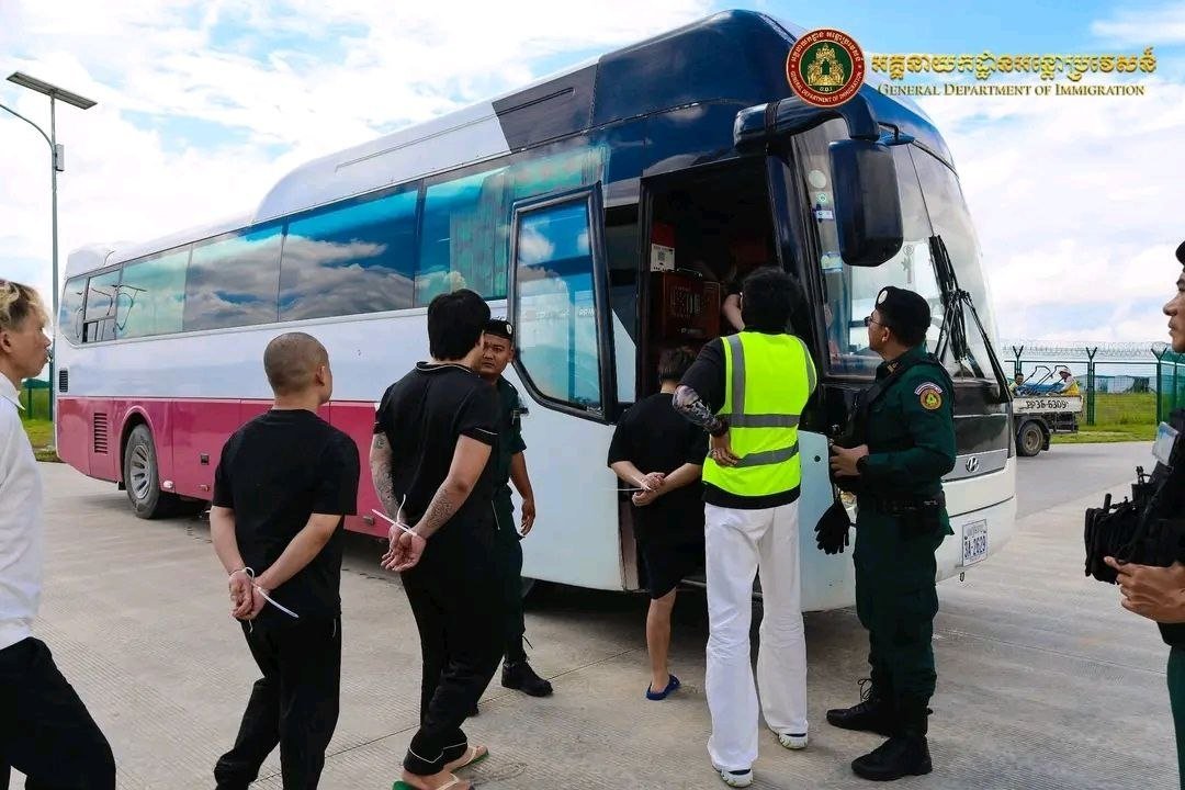 柬埔寨遣返90名涉嫌网络诈骗中国籍嫌犯