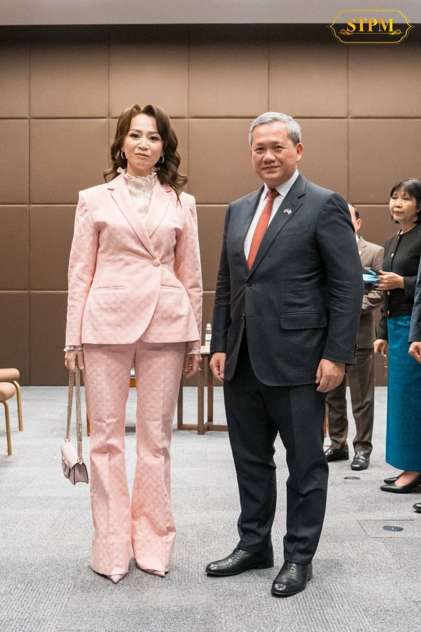 洪玛奈总理会见Daubay Production负责人 探讨