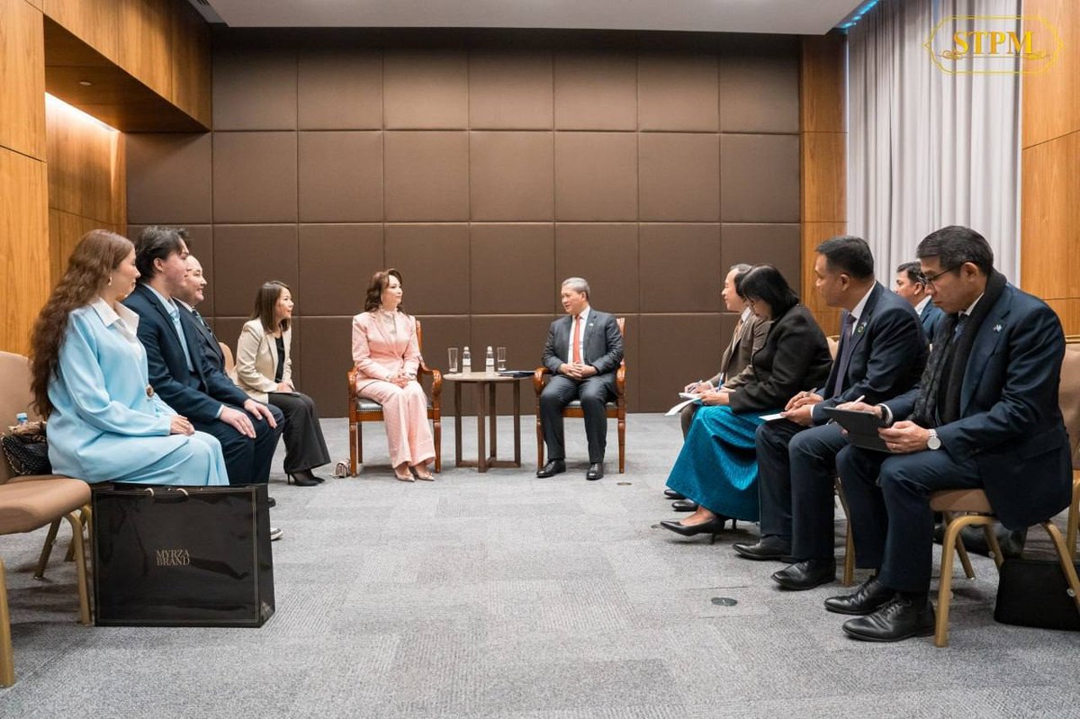 洪玛奈总理会见Daubay Production负责人 探讨