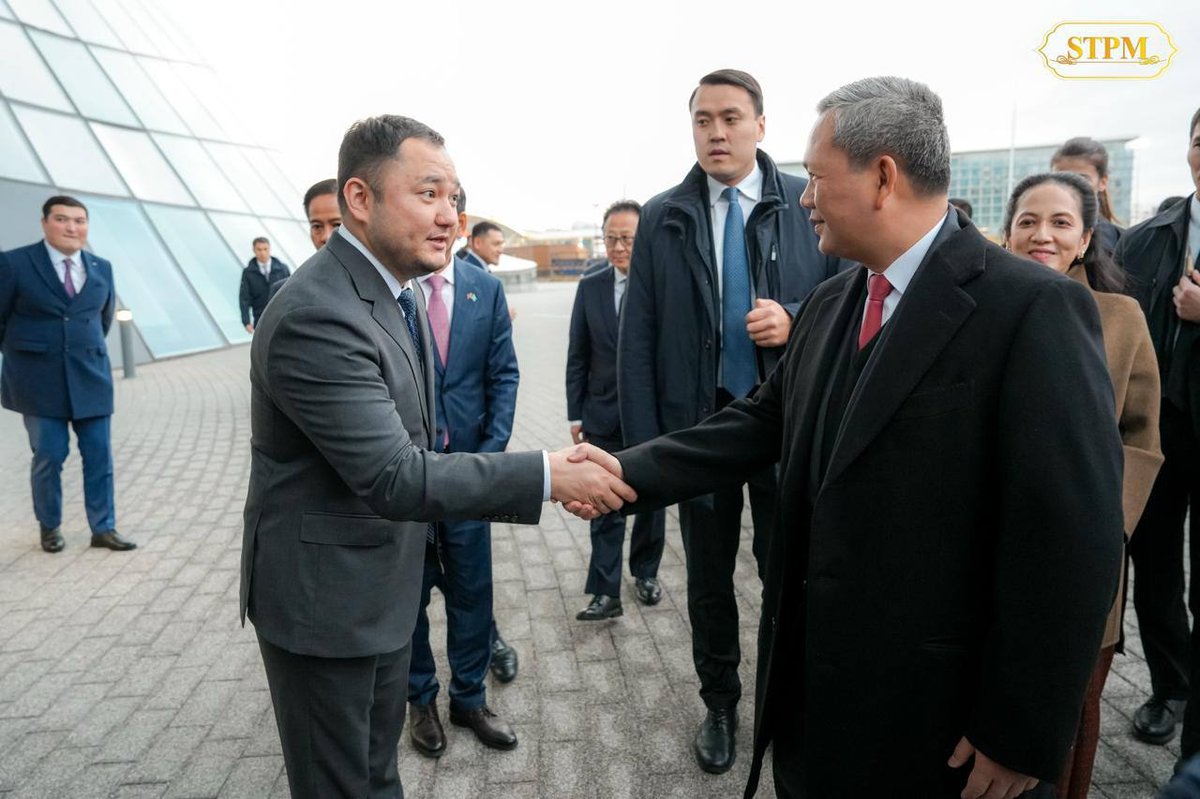 洪玛奈总理考察哈萨克斯坦Alem AI中心 聚焦科技创新