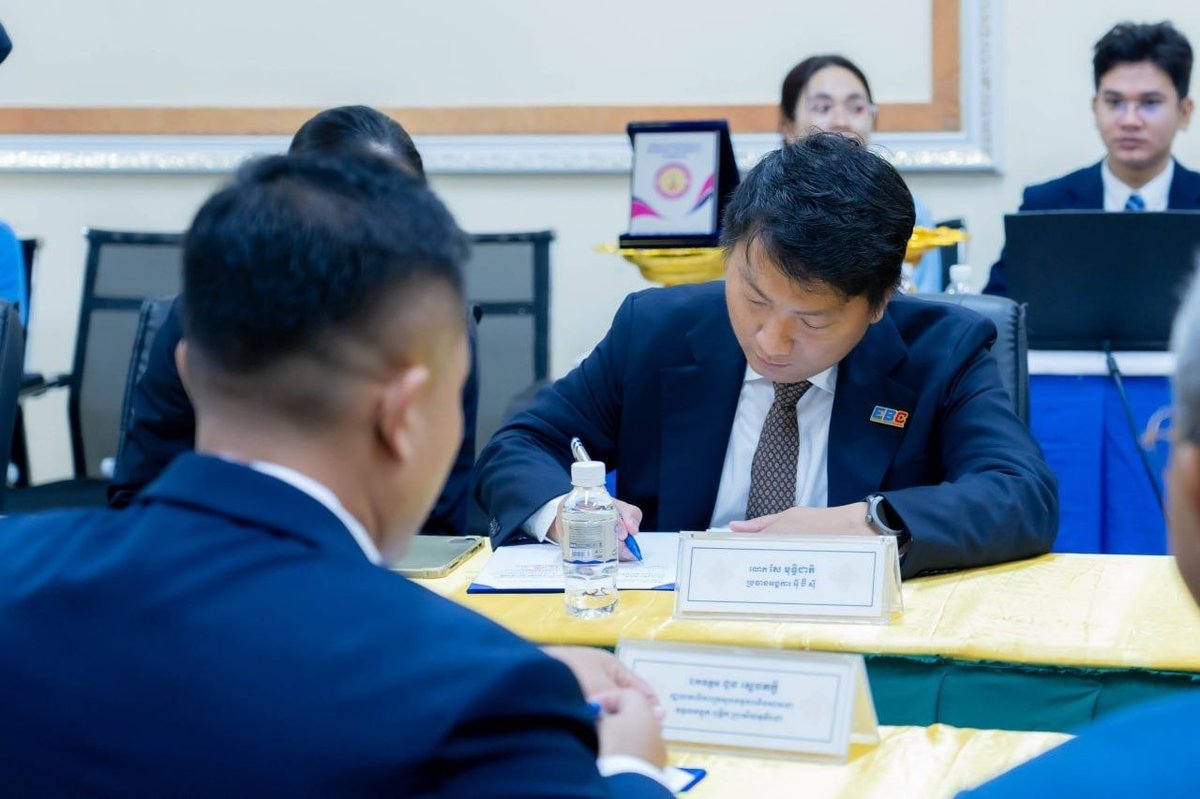 西哈莫尼佛教大学携手EBC推广规范化僧侣语言