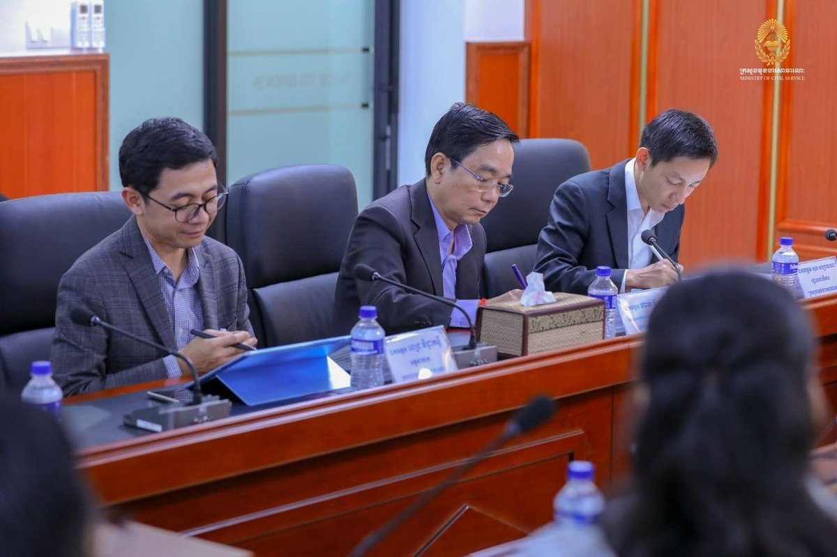 洪玛尼接见柬埔寨青年之星代表团 鼓励青年参与社会